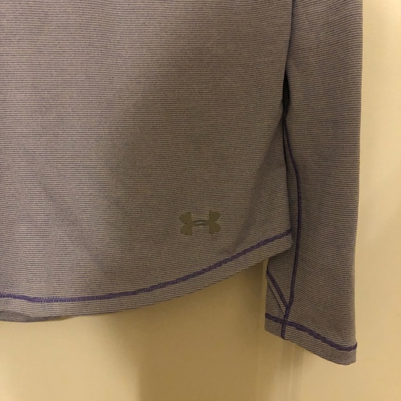 UNDER ARMOUR GIRLS THERMAL TOP - Picture 2 of 4